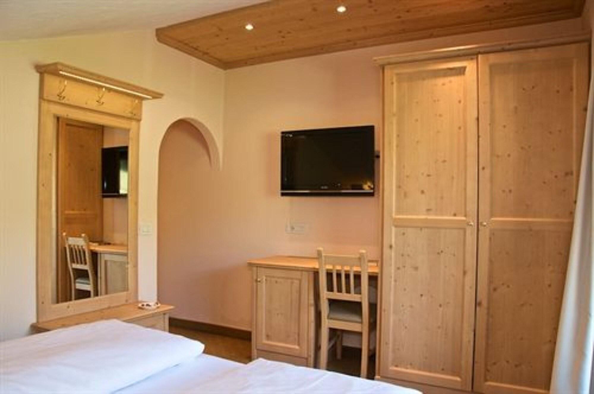 Alexander Charme Hotel Livigno Dış mekan fotoğraf