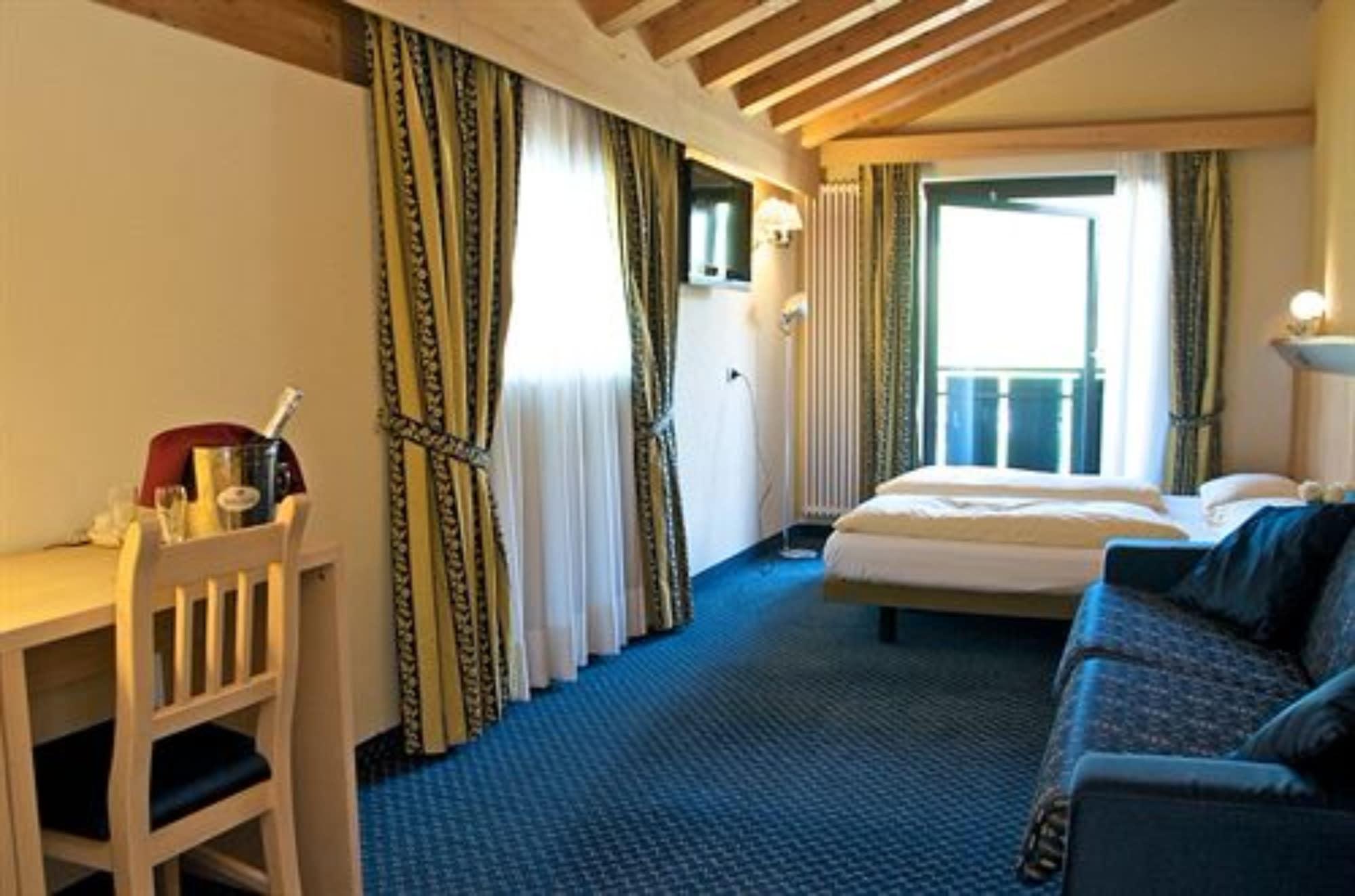 Alexander Charme Hotel Livigno Dış mekan fotoğraf